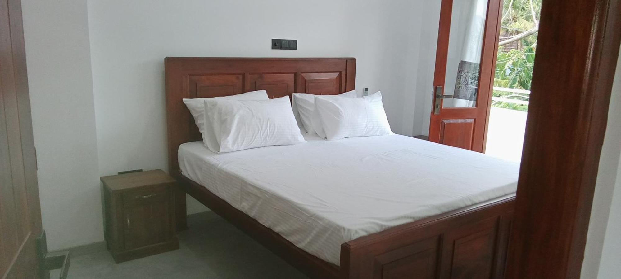 The Green Lagoon Villa 希克杜沃 外观 照片
