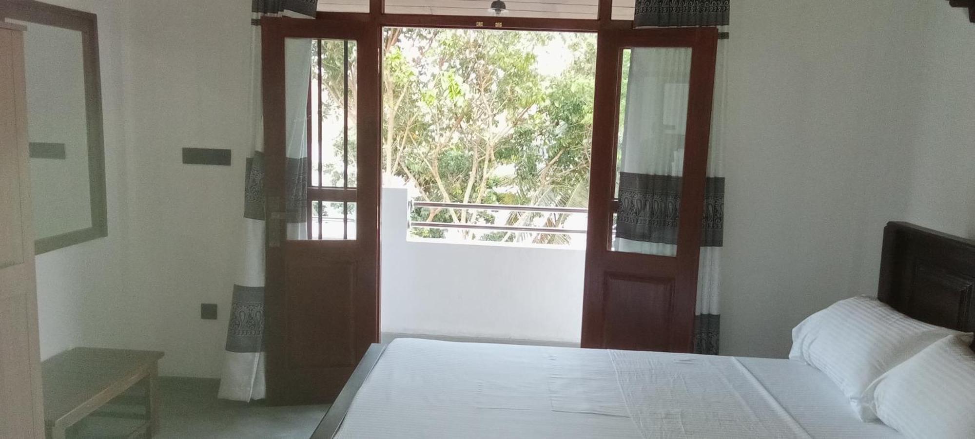 The Green Lagoon Villa 希克杜沃 外观 照片